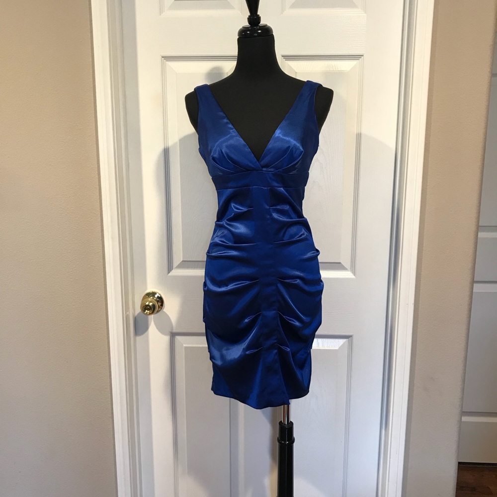 Windsor royal blue knee length evening dress